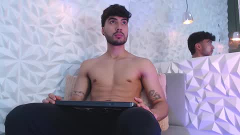 Mike online show from February 2025 06:32:02 PM