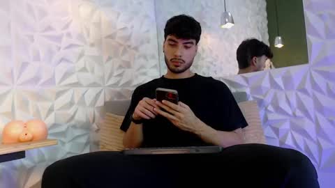 Mike online show from March 2025 09:40:02 PM