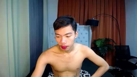 Snapshot of mike_cummer chatting on February 2026 05:01:02 AM Chan Chan online show from February 2026 05:01:02 AM