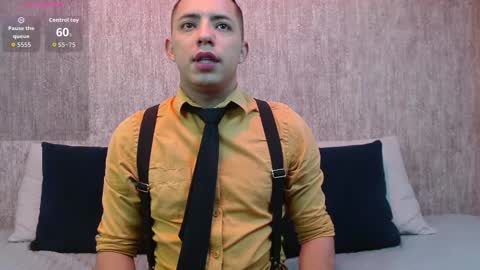 Snapshot of mike_fetiche chatting on October 2025 04:02:02 AM mike_fetiche online show from October 2025 04:02:02 AM