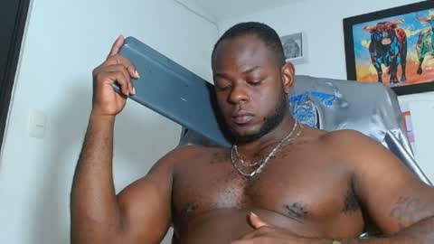 Snapshot of mike_kingcum chatting on January 2025 01:38:02 AM mike online show from January 2025 01:38:02 AM