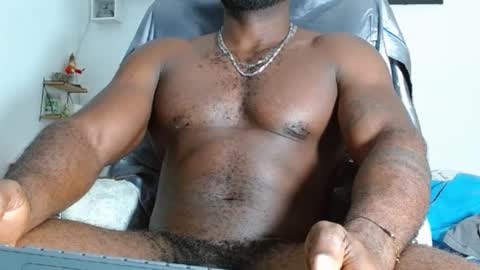 Snapshot of mike_kingcum chatting on February 2025 03:04:01 AM mike online show from February 2025 03:04:01 AM