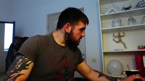 Snapshot of mike_platano chatting on September 2025 02:31:02 PM MIKE PLATANO online show from September 2025 02:31:02 PM