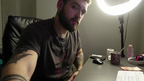 Snapshot of mike_platano chatting on November 2025 08:09:01 PM MIKE PLATANO online show from November 2025 08:09:01 PM