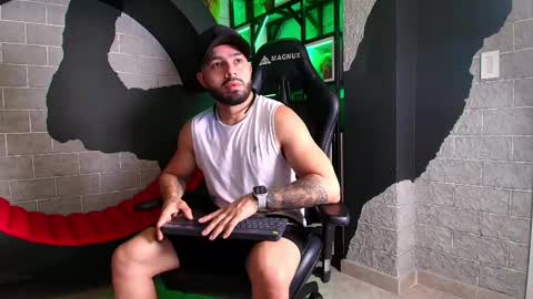 Mike Blare online show from January 2025 07:13:02 PM