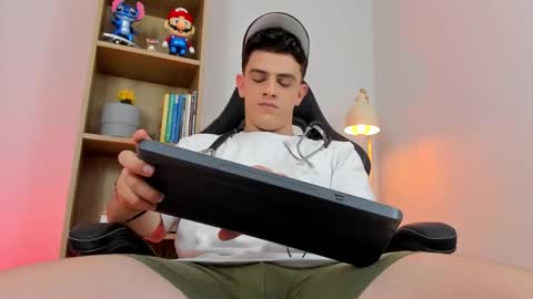 Mike Cooper online show from March 2026 04:05:01 AM