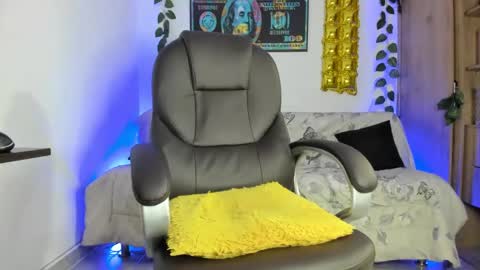 Snapshot of mikee_scooth chatting on January 2025 02:32:02 AM mikee_scooth online show from January 2025 02:32:02 AM