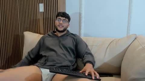 Mikeee online show from March 2026 04:20:01 AM