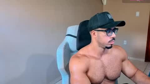 Snapshot of mikehotk chatting on October 2025 01:10:02 PM mikehotk online show from October 2025 01:10:02 PM