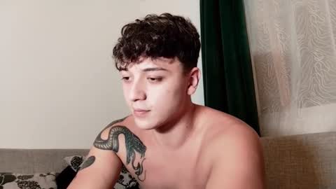 MikeLaur online show from October 2025 07:45:02 PM