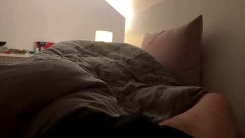 Snapshot of mikem1129 chatting on November 2025 09:03:01 PM mikem1129 online show from November 2025 09:03:01 PM