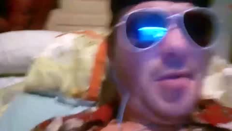 Snapshot of mikemike11k chatting on February 2025 03:32:02 AM mikemike11k online show from February 2025 03:32:02 AM