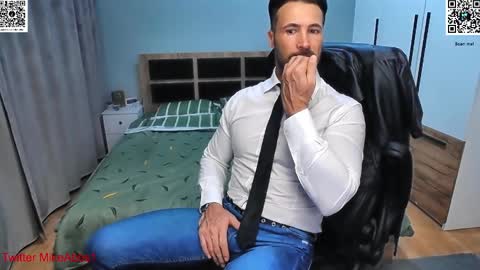 Snapshot of mikestrip chatting on January 2025 07:52:01 PM Mike online show from January 2025 07:52:01 PM