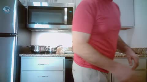 Snapshot of mikewulds chatting on December 2024 07:22:01 PM Mike online show from December 2024 07:22:01 PM