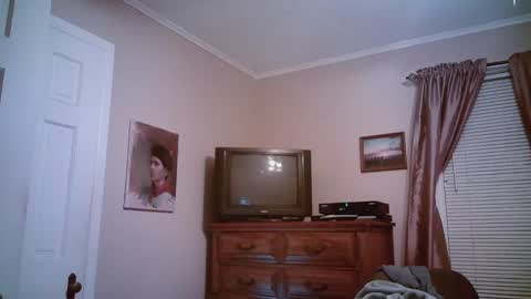 Snapshot of mikewulds chatting on January 2025 03:09:02 AM Mike online show from January 2025 03:09:02 AM