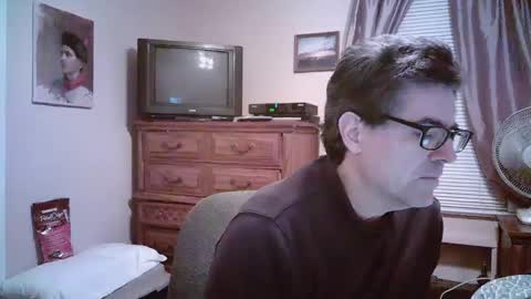 Snapshot of mikewulds chatting on January 2025 12:26:01 AM Mike online show from January 2025 12:26:01 AM
