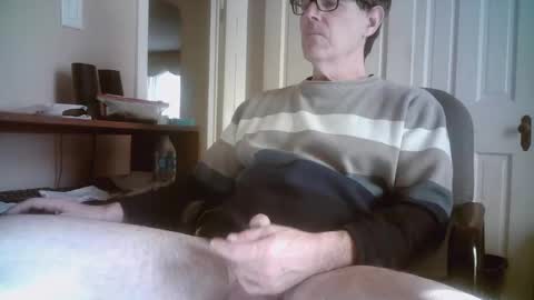 Snapshot of mikewulds chatting on February 2025 03:21:01 PM Mike online show from February 2025 03:21:01 PM