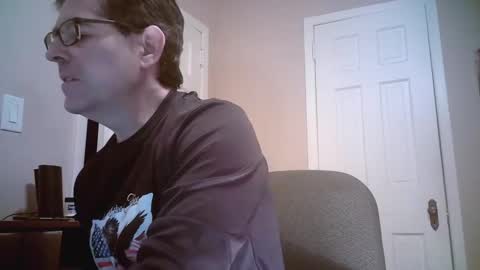 Snapshot of mikewulds chatting on February 2025 03:34:02 AM Mike online show from February 2025 03:34:02 AM