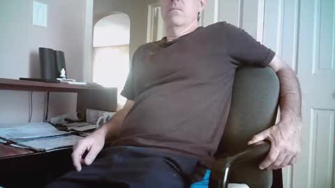 Snapshot of mikewulds chatting on September 2025 01:05:01 PM Mike online show from September 2025 01:05:01 PM