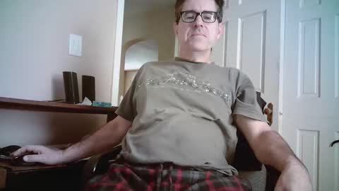 Snapshot of mikewulds chatting on October 2025 01:34:02 PM Mike online show from October 2025 01:34:02 PM