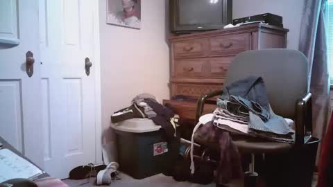 Snapshot of mikewulds chatting on November 2025 02:49:01 PM Mike online show from November 2025 02:49:01 PM