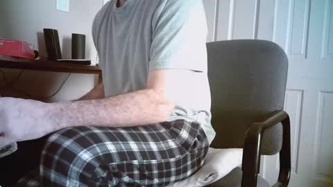 Snapshot of mikewulds chatting on November 2025 01:58:02 PM Mike online show from November 2025 01:58:02 PM