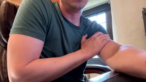 mikeydubs10 online show from April 2026 12:30:02 PM