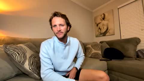 Snapshot of mikeywhite123 chatting on December 2024 02:42:01 AM mikeywhite123 online show from December 2024 02:42:01 AM