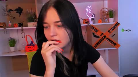 miki_ti online show from October 2025 09:22:01 AM