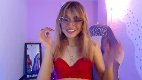 Snapshot of mikka_ela chatting on September 2025 02:39:02 PM Mikka 3 online show from September 2025 02:39:02 PM