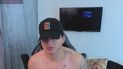 MIKKE online show from December 2025 02:13:02 PM