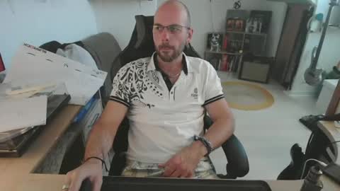 Snapshot of mikmik91 chatting on June 2026 12:53:02 PM mikmik91 online show from June 2026 12:53:02 PM