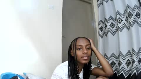 Snapshot of mil_milon chatting on June 2026 04:19:02 PM Milo online show from June 2026 04:19:02 PM