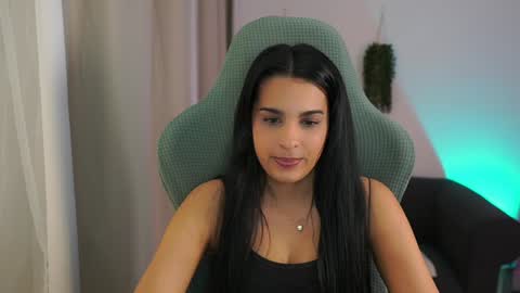 Kiara online show from February 2025 12:17:01 PM