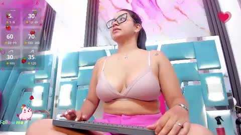 Snapshot of mila_clum chatting on June 2026 11:41:02 AM Camila online show from June 2026 11:41:02 AM