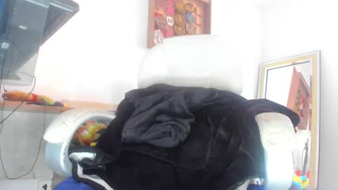 Mila Dash online show from November 2025 11:23:02 AM