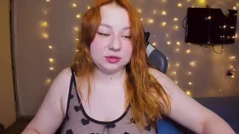 Snapshot of mila_foxxxy chatting on January 2025 11:35:01 AM Mila shy sensual person online show from January 2025 11:35:01 AM
