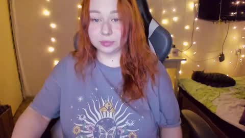 Snapshot of mila_foxxxy chatting on February 2025 08:32:01 PM Mila shy sensual person online show from February 2025 08:32:01 PM