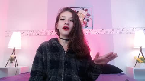 Mila  online show from December 2024 06:05:01 PM