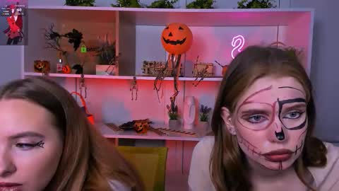 Snapshot of mila_glow chatting on October 2025 08:43:02 PM mila_glow online show from October 2025 08:43:02 PM