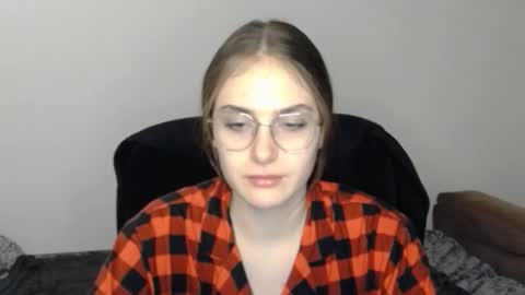 Snapshot of mila_keyy chatting on February 2026 09:20:01 PM mila_keyy online show from February 2026 09:20:01 PM