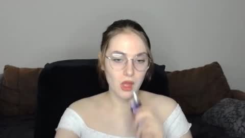 Snapshot of mila_keyy chatting on February 2026 08:12:02 PM mila_keyy online show from February 2026 08:12:02 PM