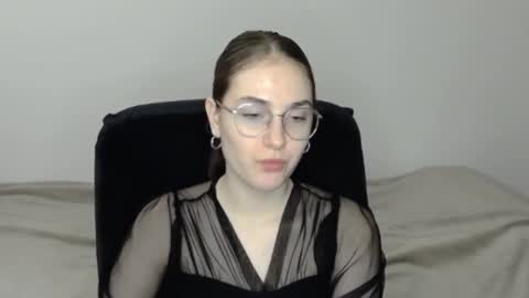 Snapshot of mila_keyy chatting on February 2026 08:42:02 PM mila_keyy online show from February 2026 08:42:02 PM