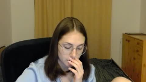 Snapshot of mila_keyy chatting on July 2026 09:39:01 PM mila_keyy online show from July 2026 09:39:01 PM