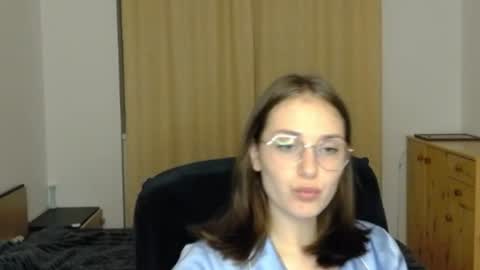 Snapshot of mila_keyy chatting on July 2026 08:14:01 PM mila_keyy online show from July 2026 08:14:01 PM