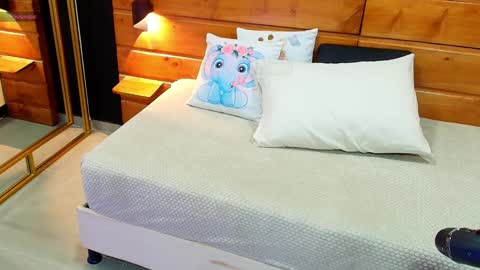 Milena  online show from February 2025 11:42:02 AM