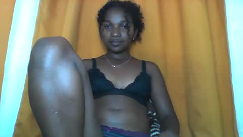 mila_lunah online show from March 2026 06:19:02 AM
