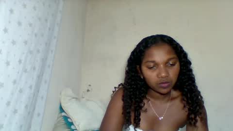 Snapshot of mila_lunah chatting on April 2026 05:41:02 PM mila_lunah online show from April 2026 05:41:02 PM