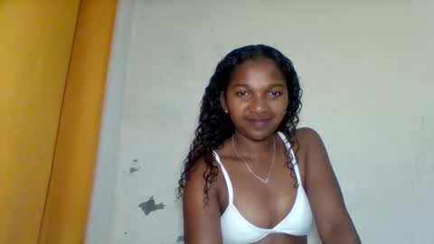 Snapshot of mila_lunah chatting on May 2026 02:38:01 AM mila_lunah online show from May 2026 02:38:01 AM