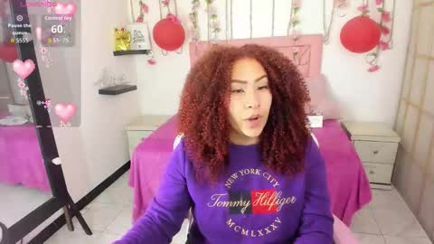 Snapshot of mila_rozze chatting on December 2025 01:05:02 PM online show from December 2025 01:05:02 PM